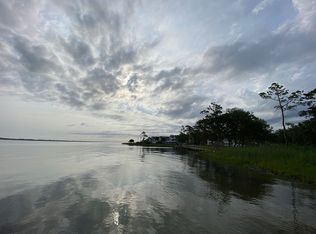 144 Salter Path Rd, Pine Knoll Shores, NC 28512