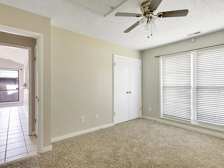 6954 Candlewood Dr — Photo 17