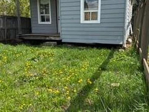 230 Cope St, Hamilton, ON L8H 5B5