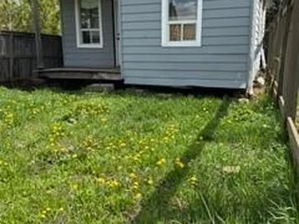 230 Cope St, Hamilton, ON L8H 5B5