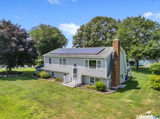 18 High Ridge Dr, Waterford, CT 06385
