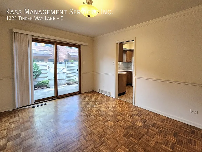 1324 Tinker Way #E — Photo 8