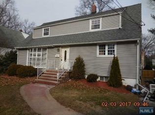 245 Voorhees St, Teaneck, NJ 07666
