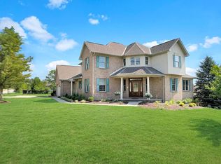 4564 Hampton Pointe Dr, Cincinnati, OH 45248
