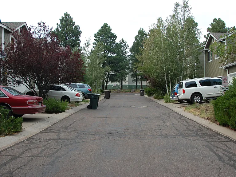 2141 S Linmar Ct — Photo 3