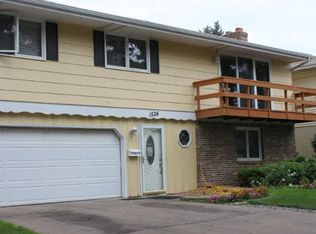1524 Clarence St, Saint Paul, MN 55106