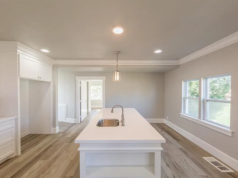 4307 Avenue Q — Photo 16