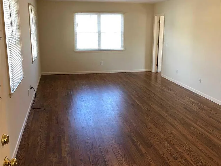 495 Montauk Hwy — Photo 2