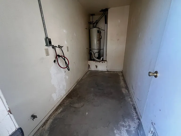 6326 Bagley Ave — Photo 37