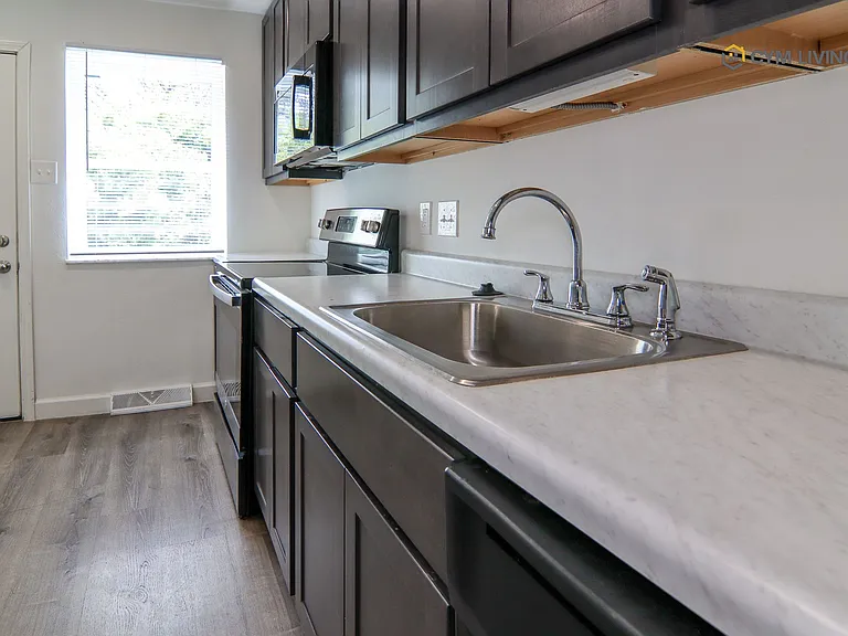 The Anchor Apartments — Photo 8