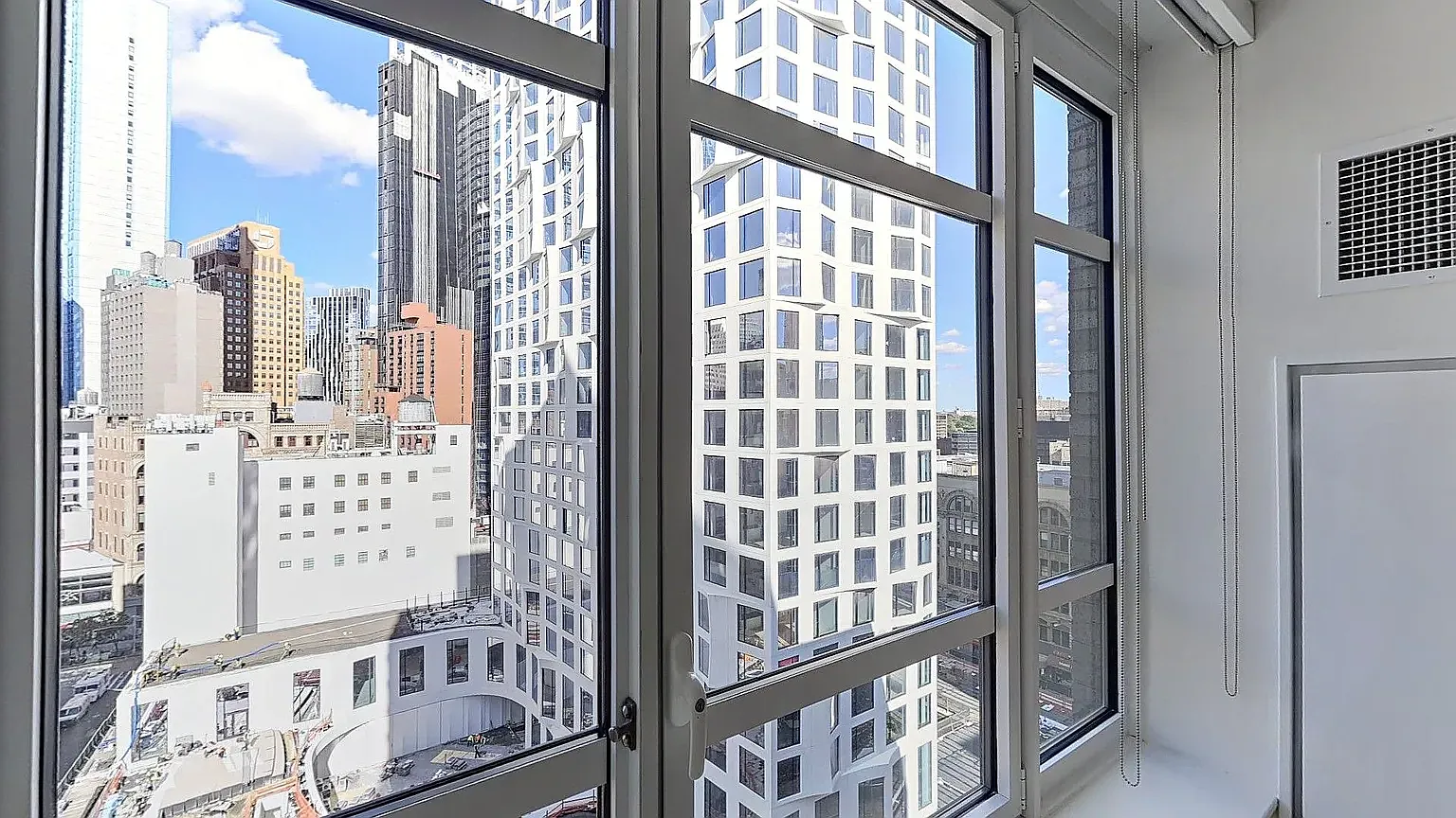 45 Hoyt Street — Photo 4