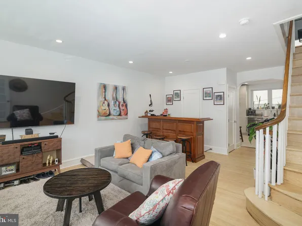 1009 McKean St, Philadelphia, PA 19148