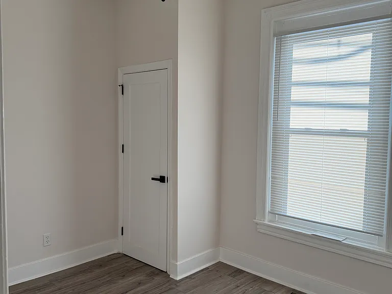 5758 Cedar Ave #1 — Photo 3
