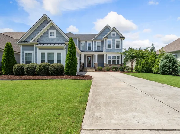 200 Coffee Bluff Ln, Holly Springs, NC 27540