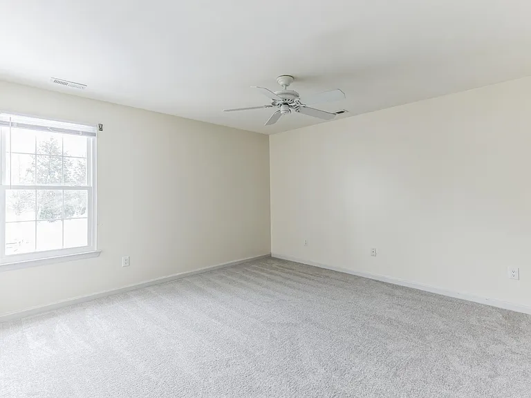 4 Hogan Way — Photo 21