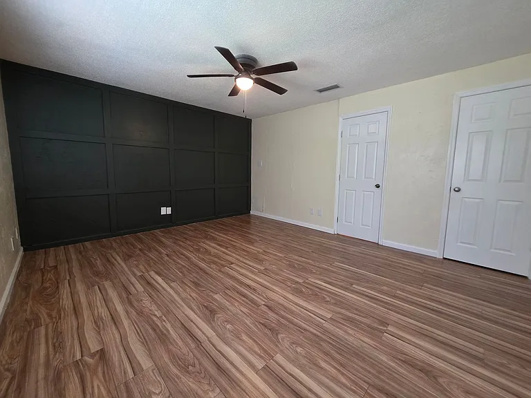 208 Pine Cone Trl — Photo 36