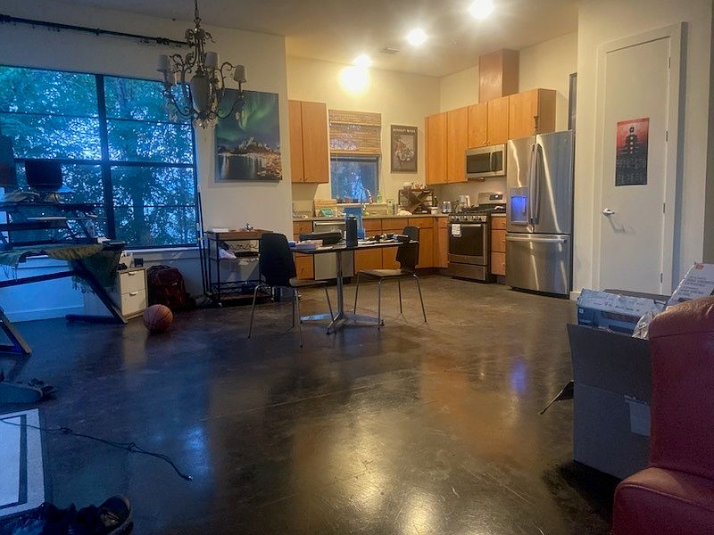 Fully Furnished townhome