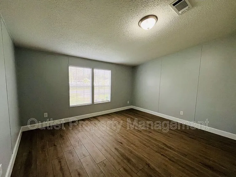 15710 Bermuda St — Photo 16