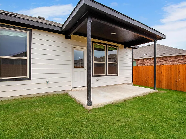 200 Janice Rd — Photo 23