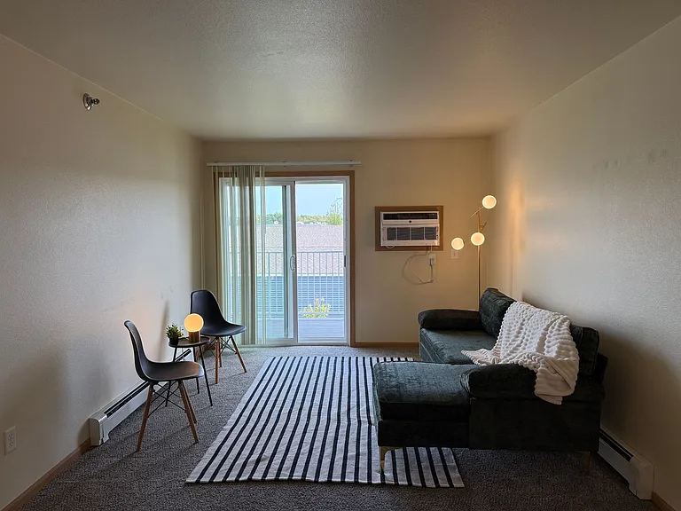 West Lake III Apartments — Photo 25
