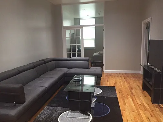 Rented by Smart City Real Estate LLC | media 46