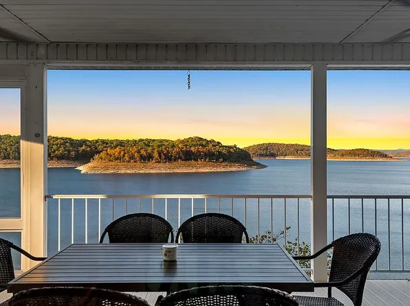 262 Ferncliff Point, Bull Shoals, AR 72619