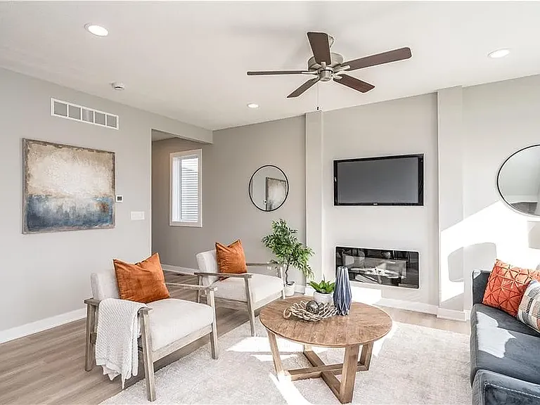 15302 Goldenrod Dr — Photo 4