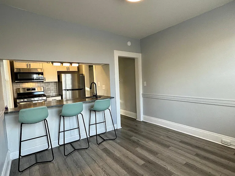 403 Oak St #3 — Photo 1