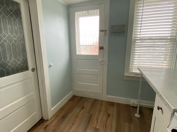 1127 W King St APT 3, York, PA 17404