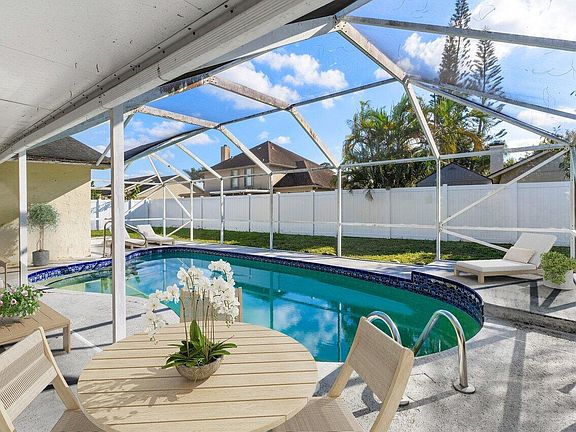 2nd image of 117 Royal Pine Circle N
