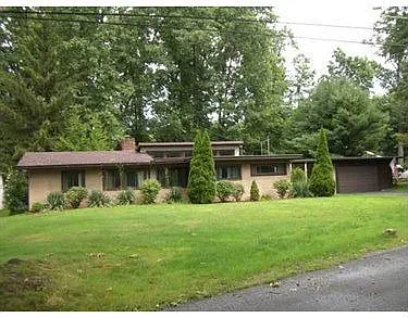 24 Evergreen Dr photo 1