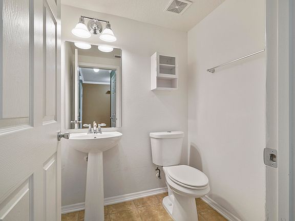 4th image of 254 MICHELANGELO Place
