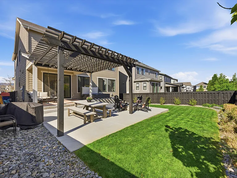 8989 Bellsong Dr — Photo 10