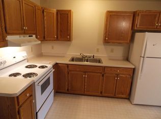 E2316 Parfreyville Rd APT 2, Waupaca, WI 54981