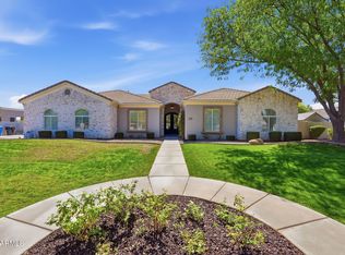 215 S PARKCREST Street, Gilbert, AZ 85296