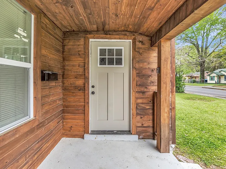 382 Josephine St — Photo 20