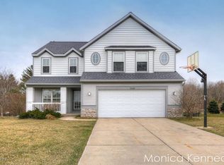 11120 Waterway Dr, Allendale, MI