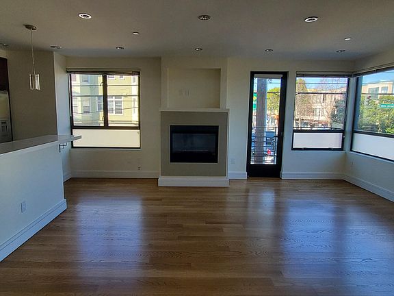 3rd image of 700 Valencia St APT 3