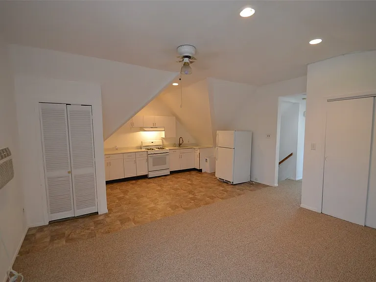 60-04 Marathon Pkwy #2F — Photo 5
