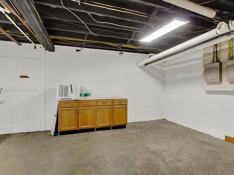 715 Oak Hill Ave #3-S — Photo 4