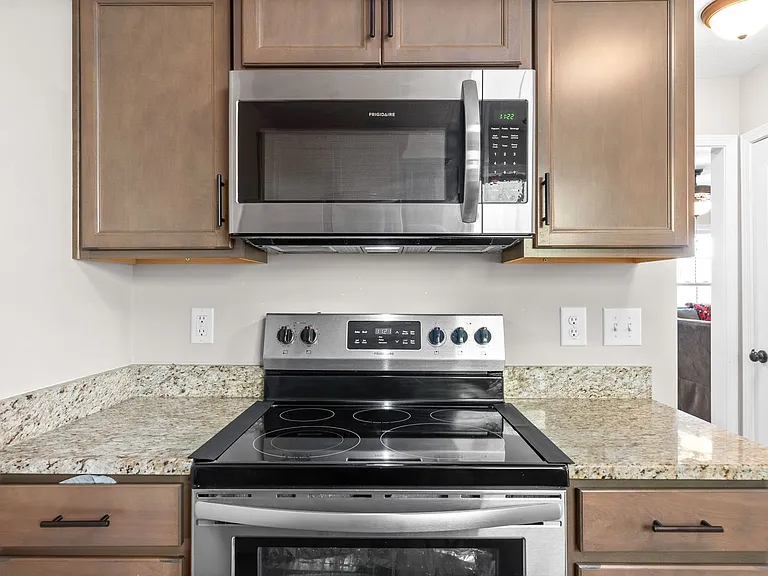 177 Bonnell Dr — Photo 11