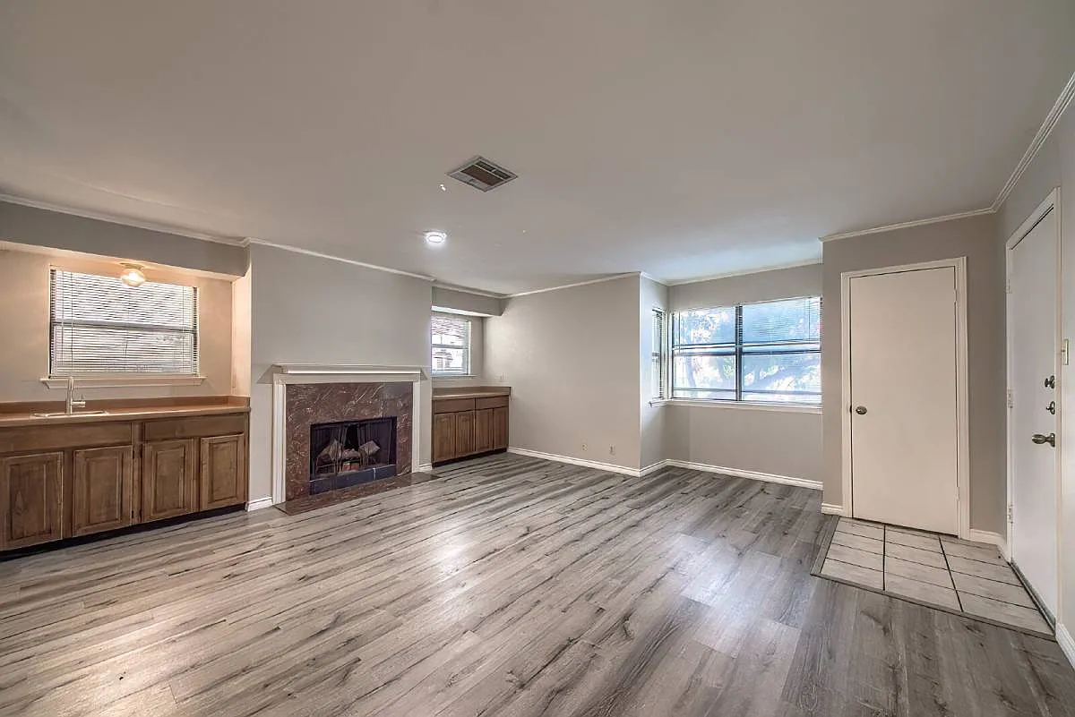 7738 Chambers Rd #1102 in San Antonio, TX 78229 — Photo 2