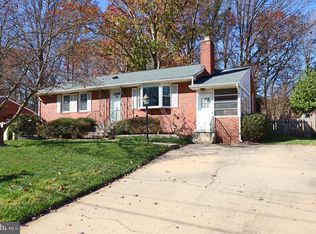 7627 Mendota Pl, Springfield, VA 22150