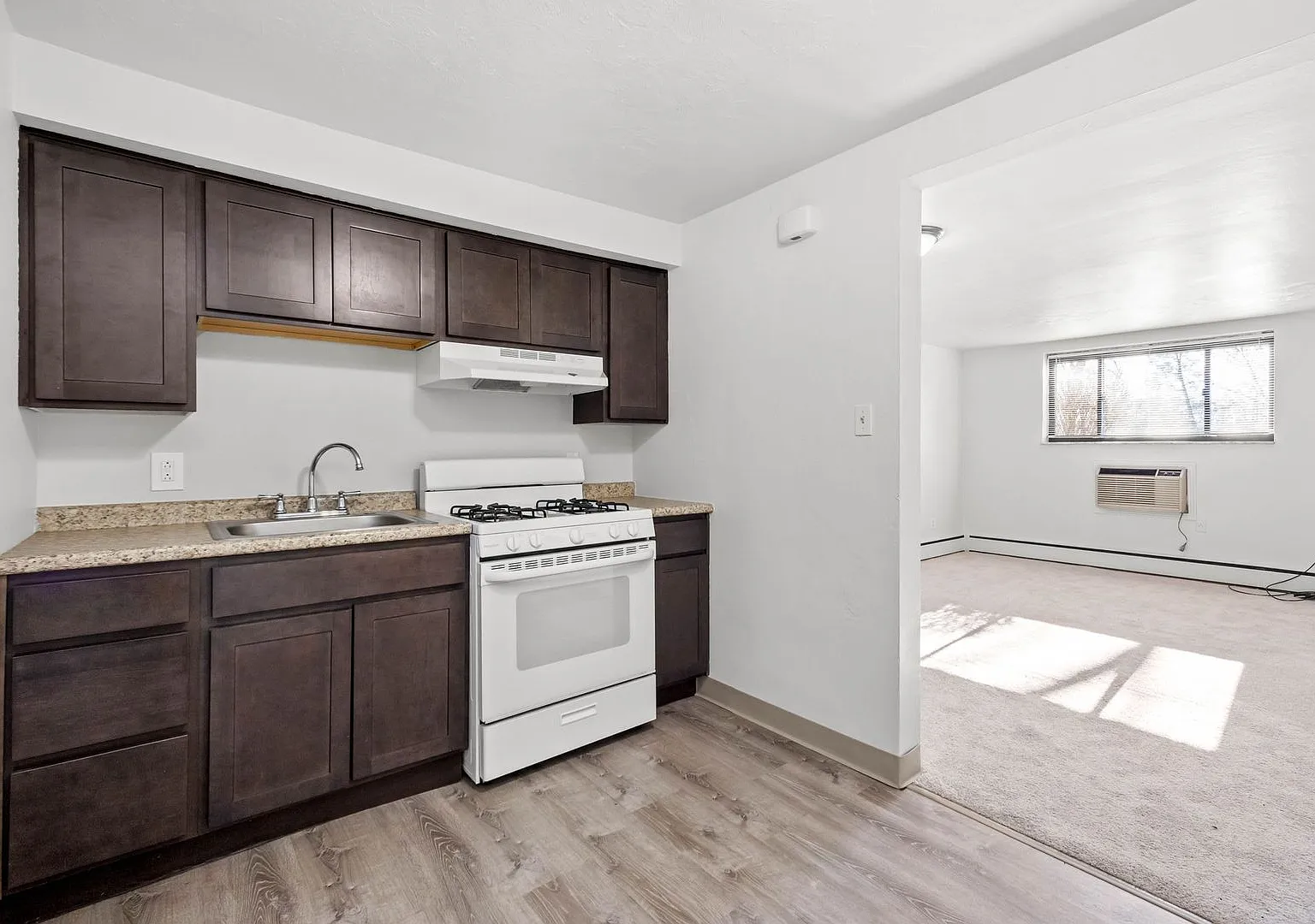 Lindberg Apartments — Photo 1