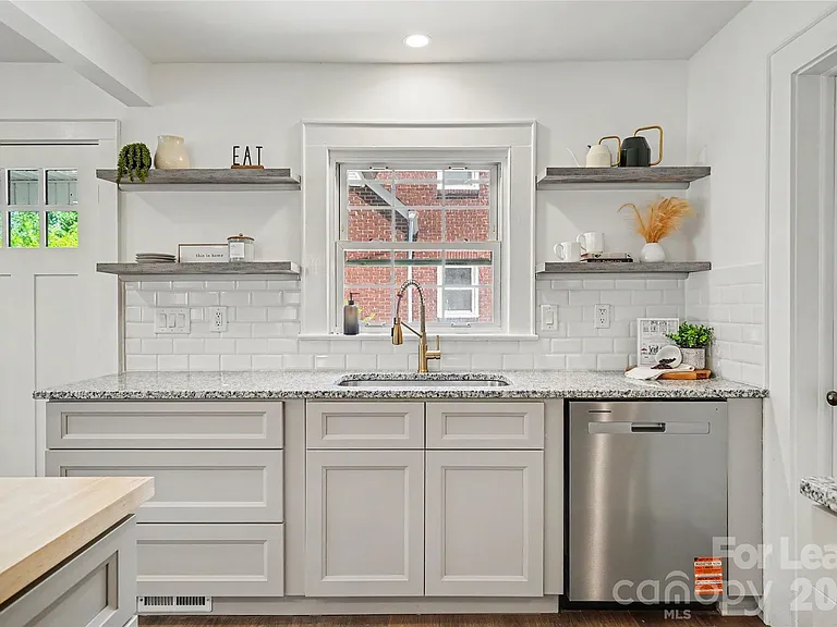 127 Cedar Dr NW — Photo 14