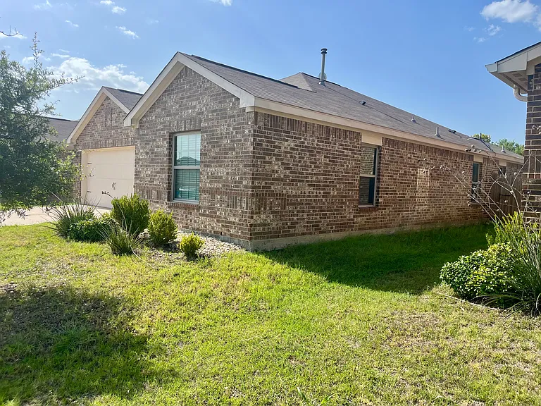 4114 Perch Dr — Photo 2