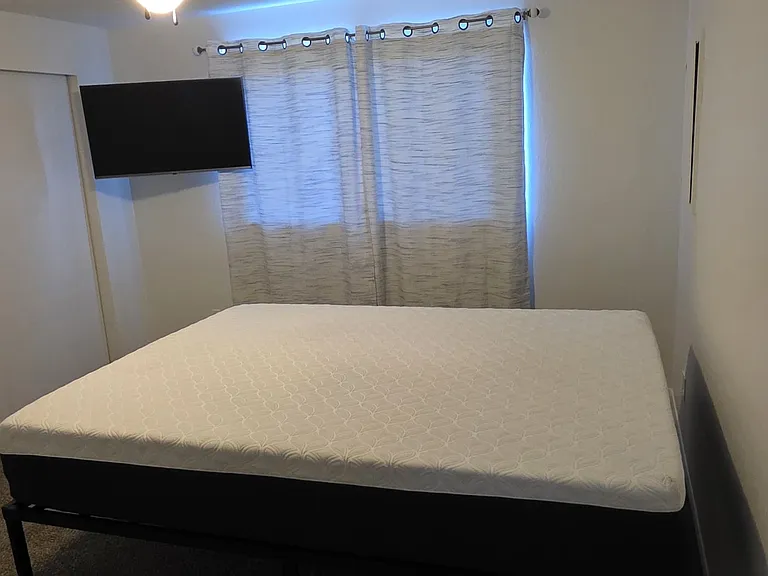 611 N Crestview Dr — Photo 12