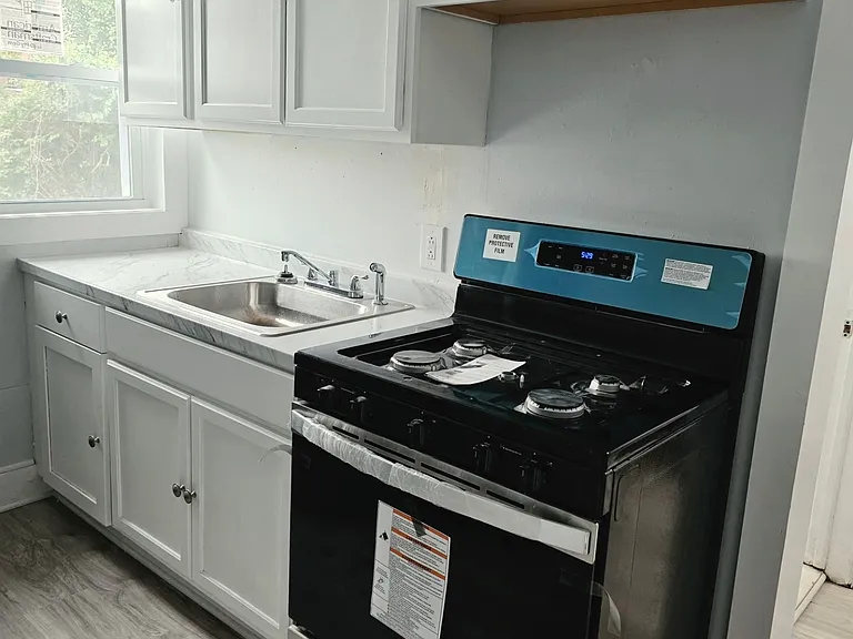 228 Tioga St #2 — Photo 4