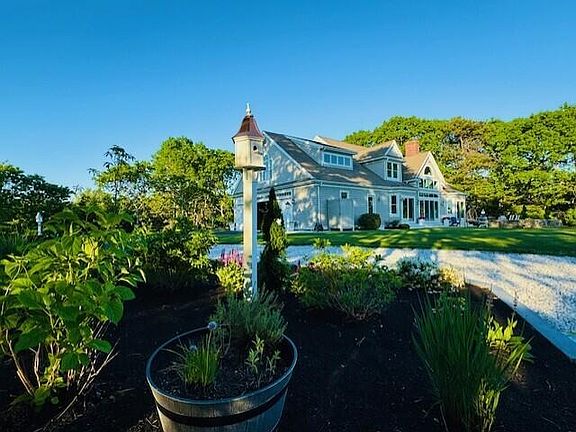 3rd image of 38 Equestrian Lane