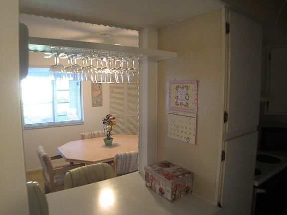 4th image of 605 Midway Dr #A